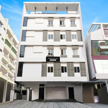 Super Townhouse Alwal Road Hotel Trimulgherry ภายนอก รูปภาพ