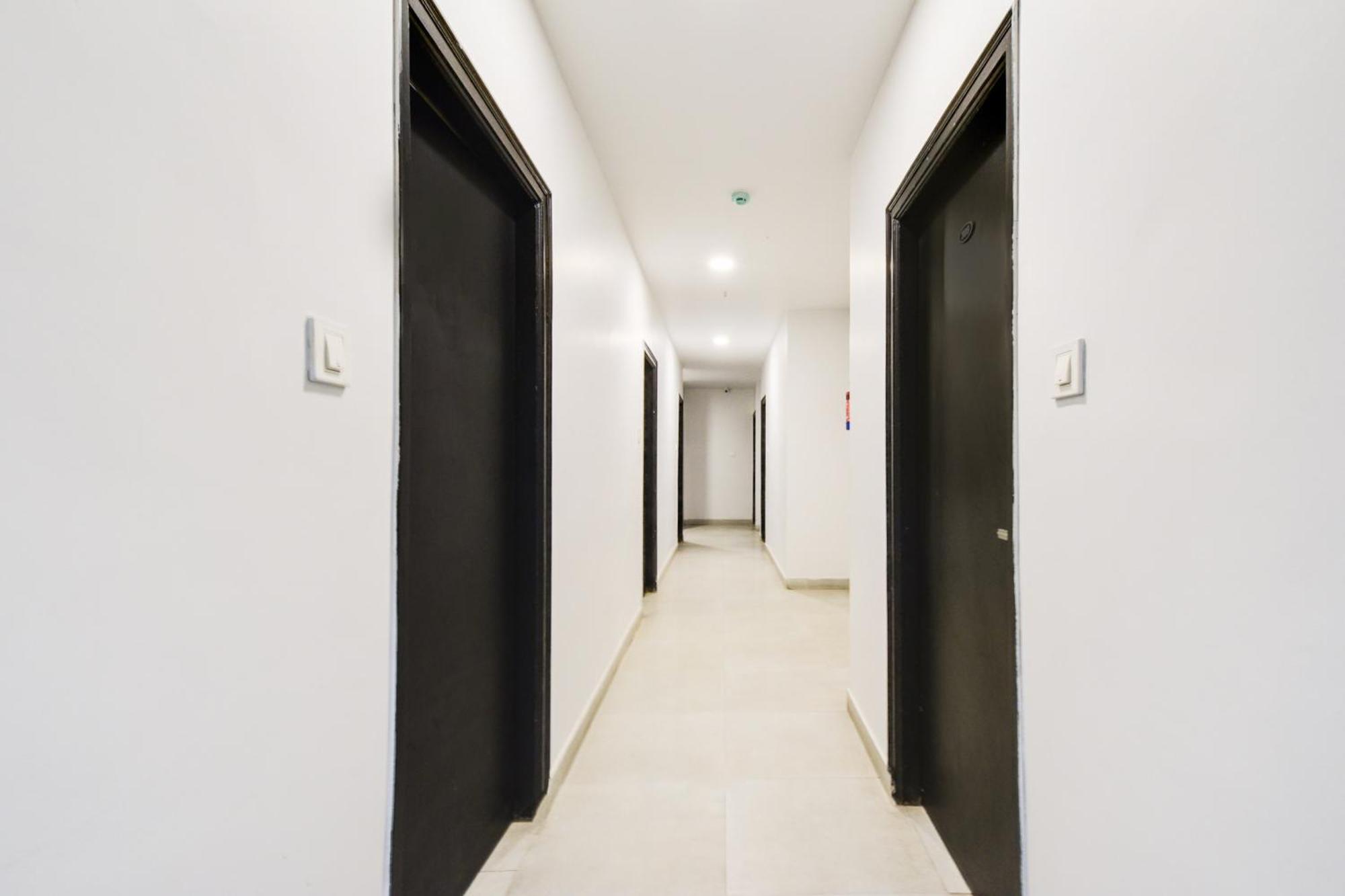 Super Townhouse Alwal Road Hotel Trimulgherry ภายนอก รูปภาพ