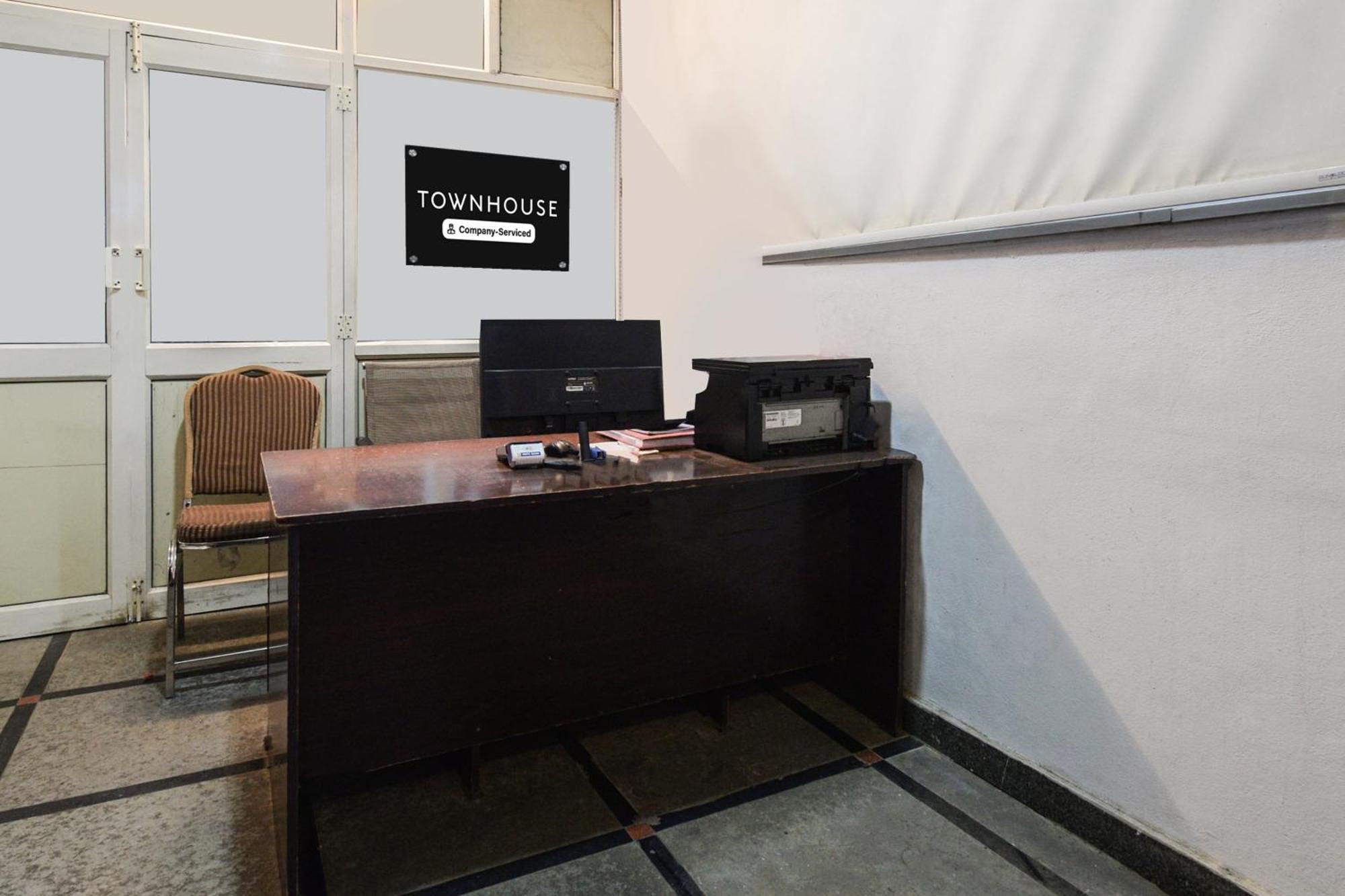 Super Townhouse Alwal Road Hotel Trimulgherry ภายนอก รูปภาพ