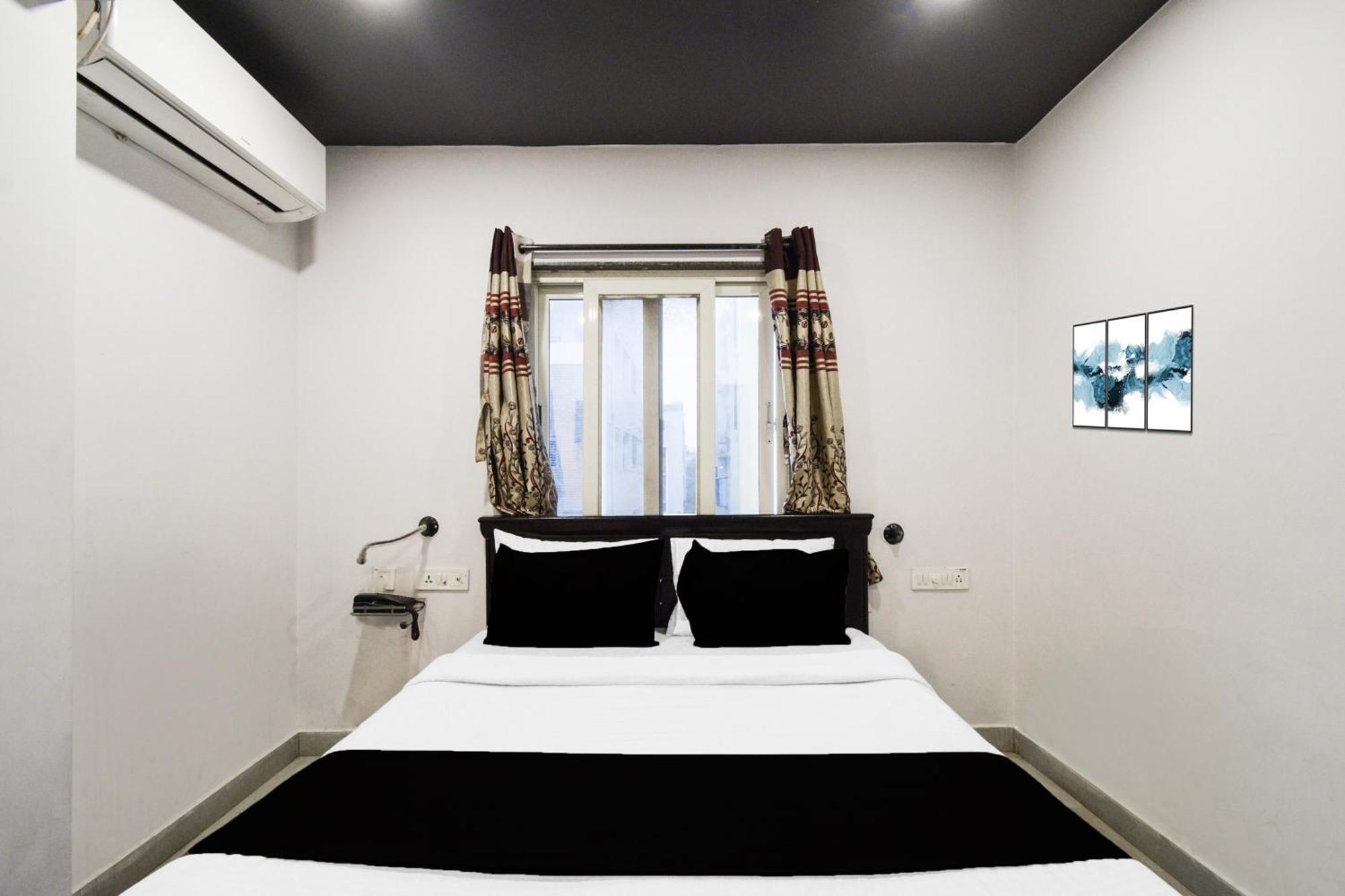 Super Townhouse Alwal Road Hotel Trimulgherry ภายนอก รูปภาพ
