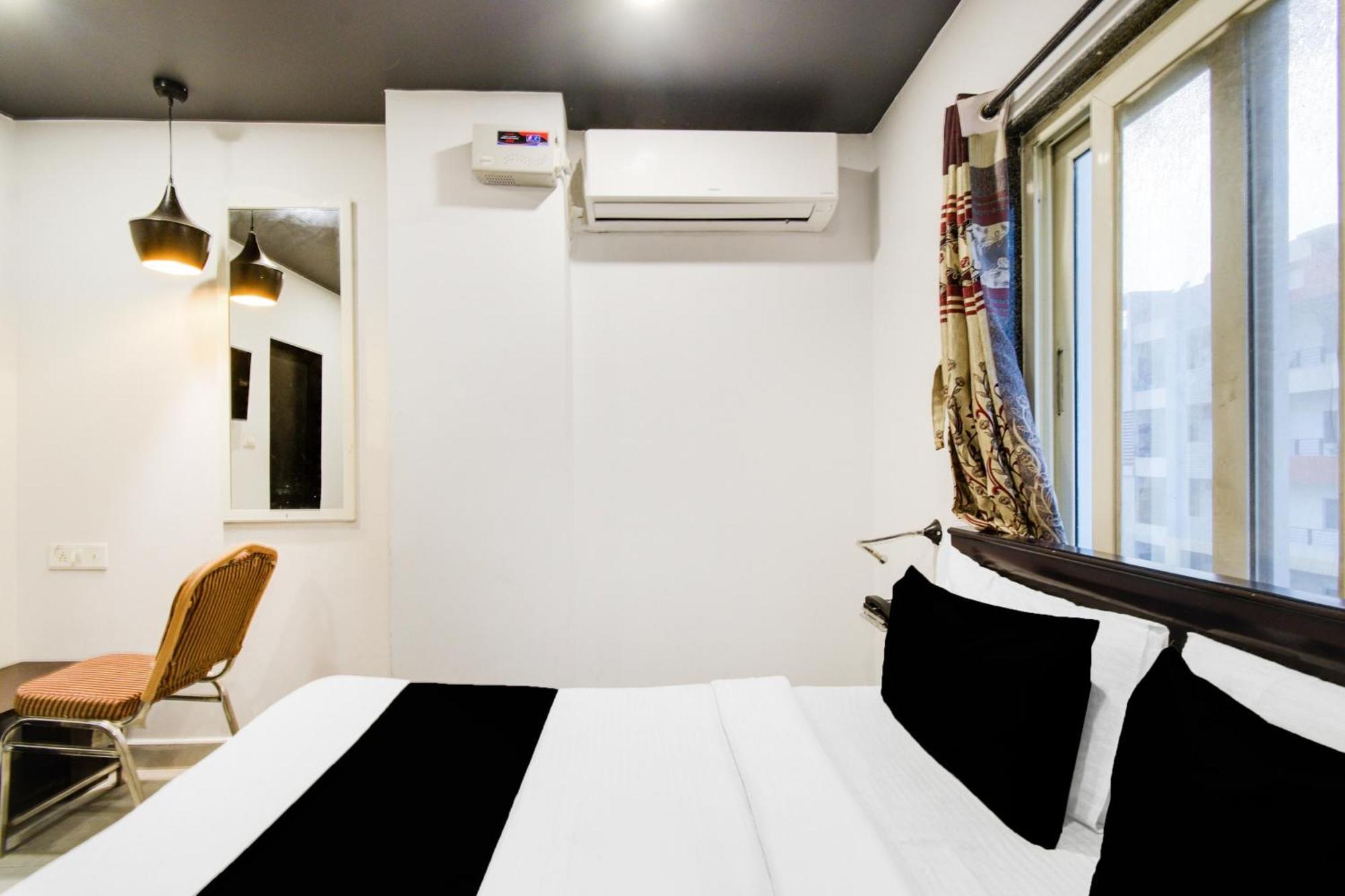 Super Townhouse Alwal Road Hotel Trimulgherry ภายนอก รูปภาพ